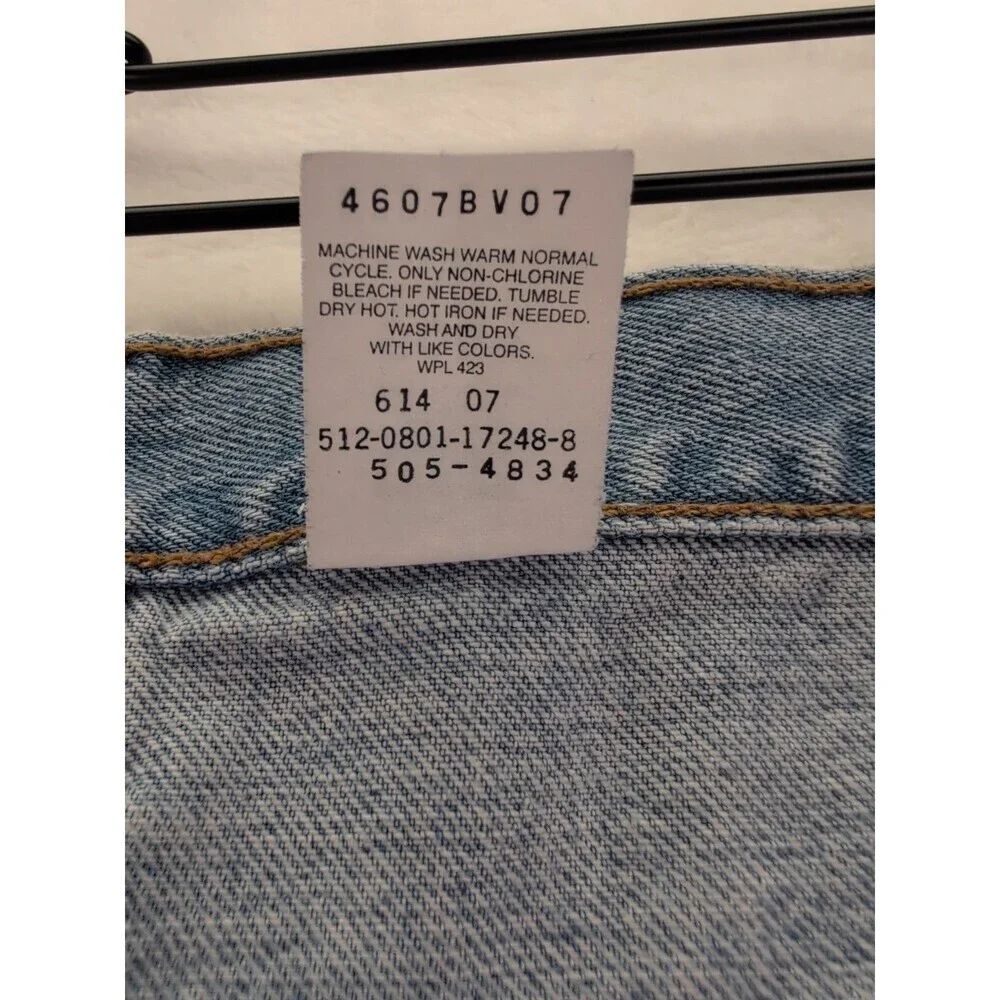 VTG Levi's 505 Regular Fit Straight Leg Paper Tag Jeans Men's 36x30 Light Wash